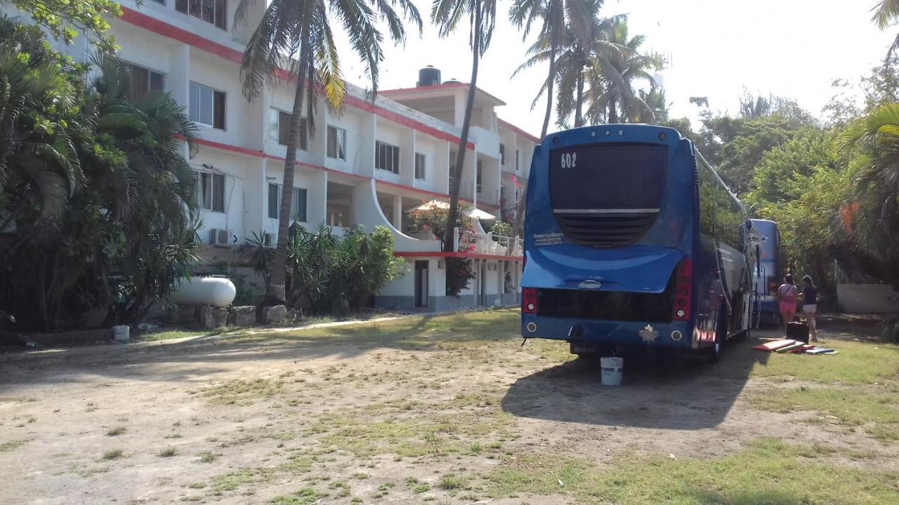 Hotel Delfin Playa Azul Lázaro Cárdenas Exterior foto