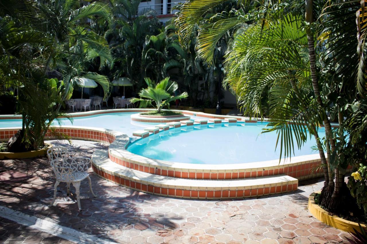 Hotel Delfin Playa Azul Lázaro Cárdenas Exterior foto